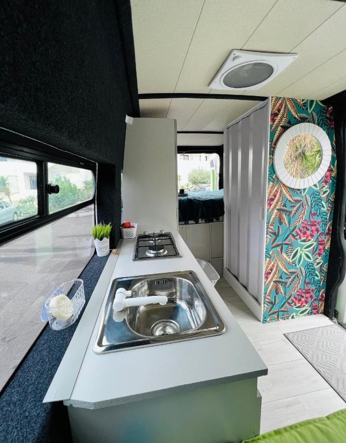 On Road- Feel Freedom With Campervan! Guincho  Exteriör bild