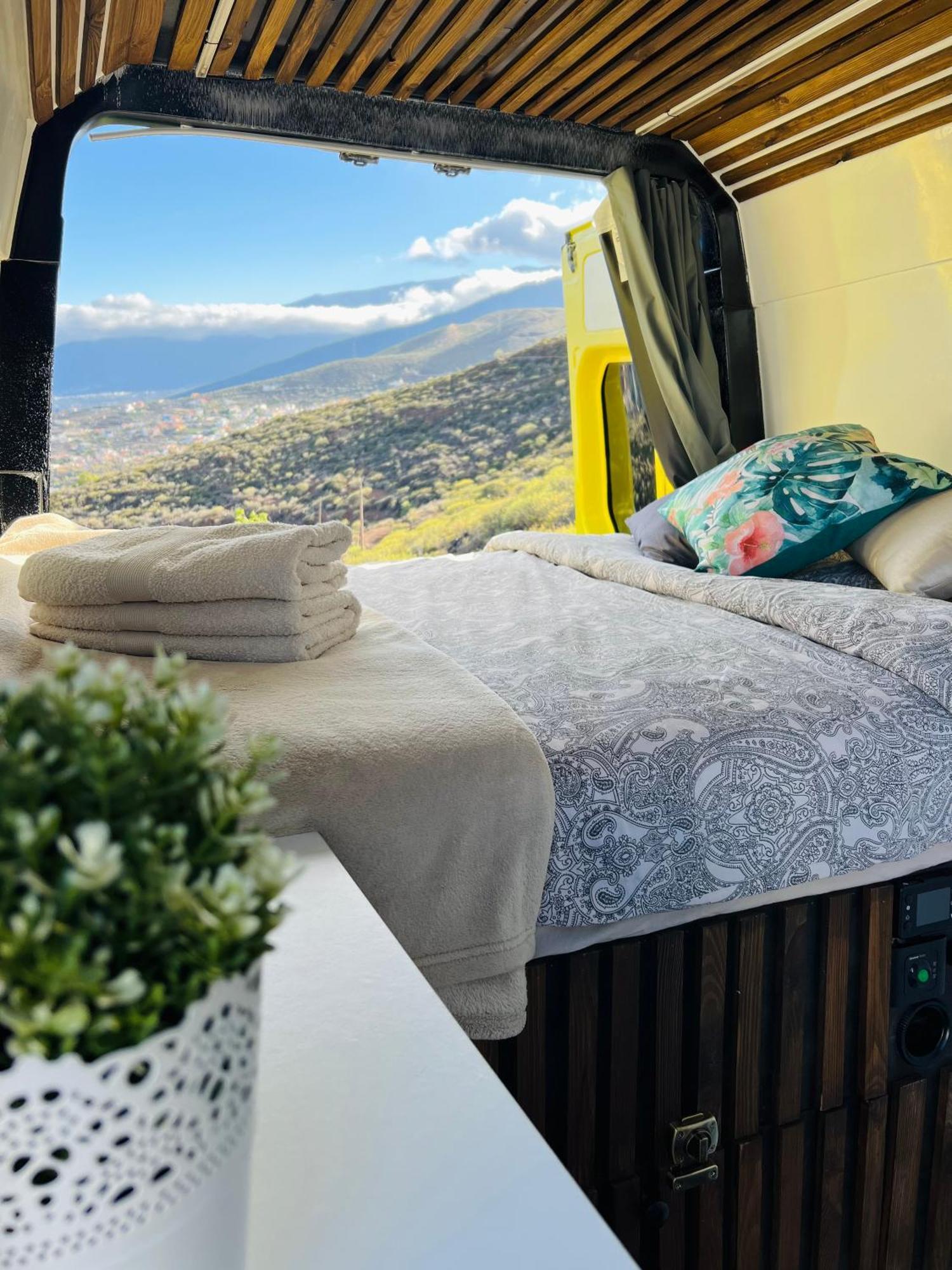 On Road- Feel Freedom With Campervan! Guincho  Exteriör bild