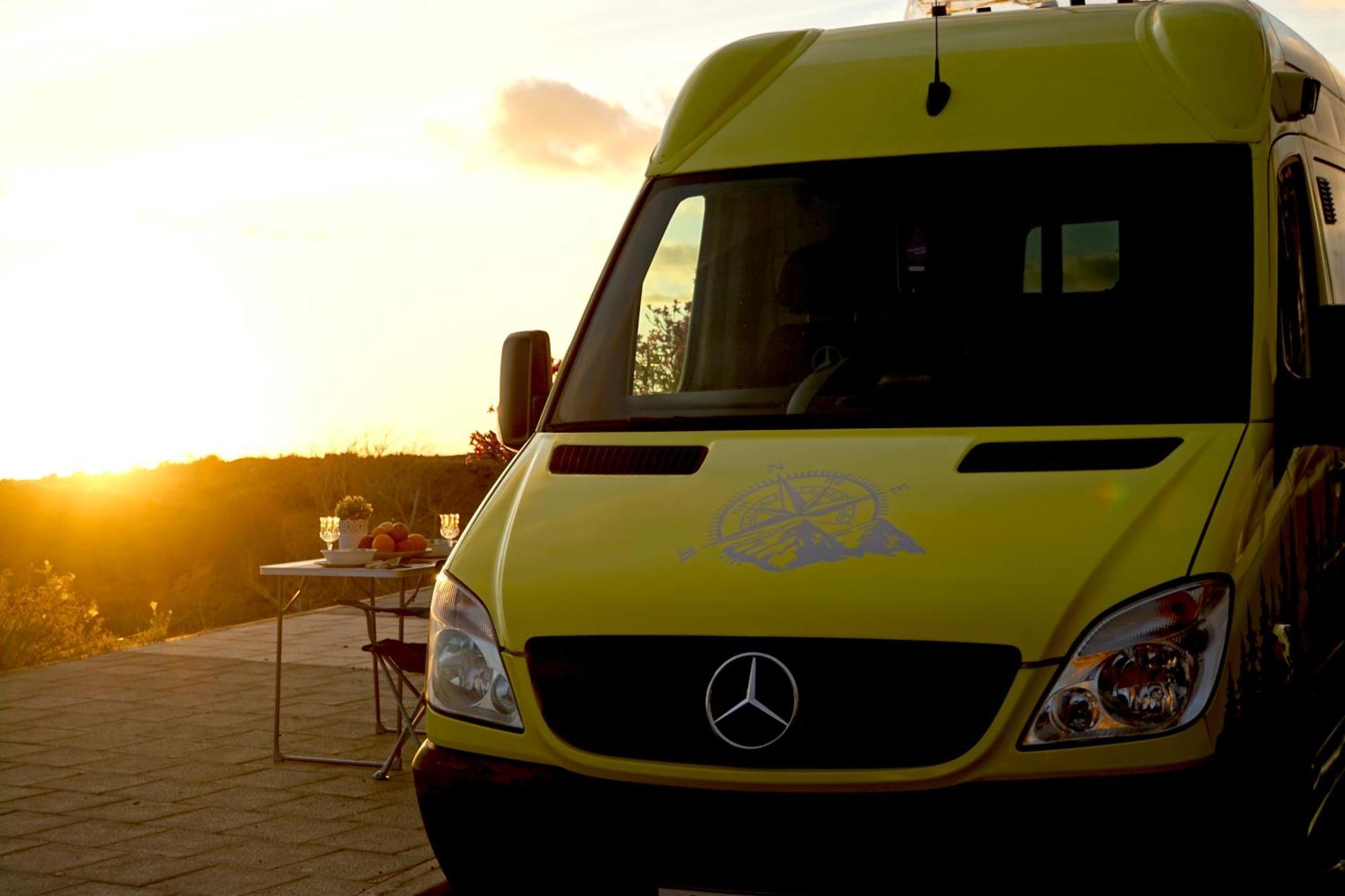 On Road- Feel Freedom With Campervan! Guincho  Exteriör bild