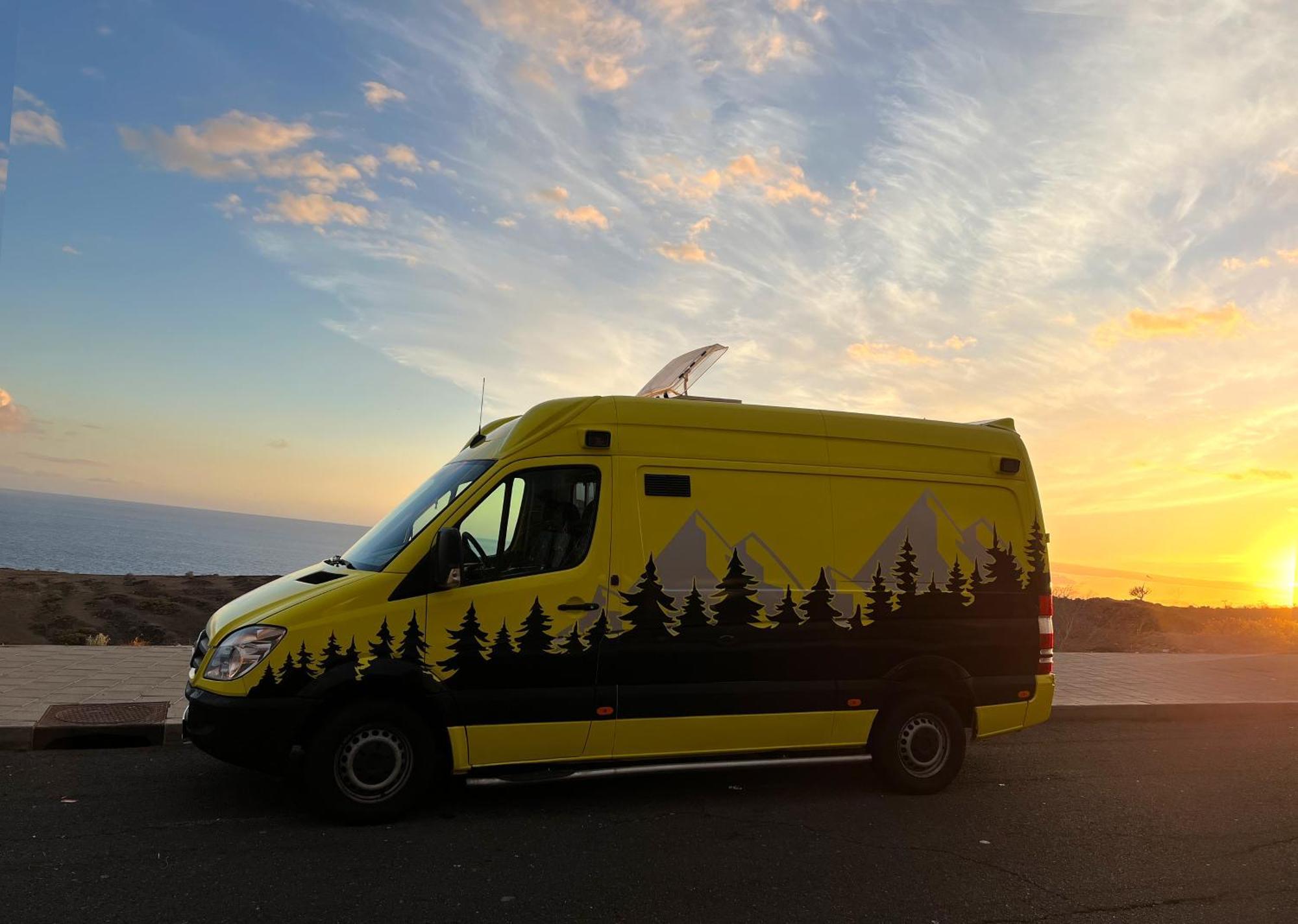 On Road- Feel Freedom With Campervan! Guincho  Exteriör bild
